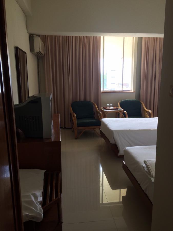 Paradorn Inn Chumpon Extérieur photo